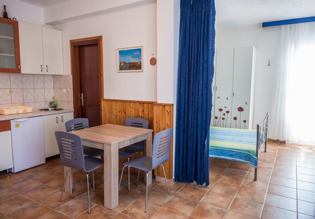 Apartments Viskovic Hvar Town Room photo